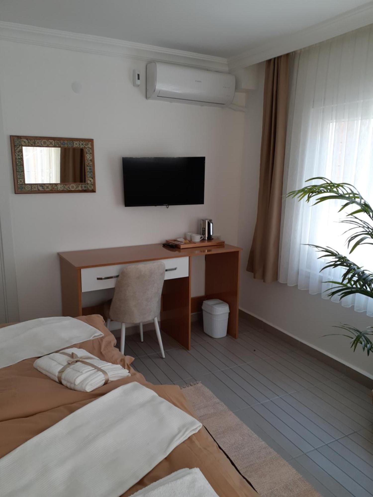 Otelia Pansiyon ไอวาลิค ภายนอก รูปภาพ